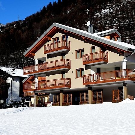 La Casa Al Noce Aparthotel Mezzana  Buitenkant foto