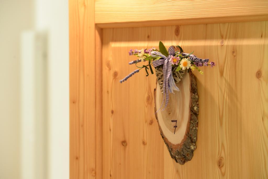 La Casa Al Noce Aparthotel Mezzana  Kamer foto