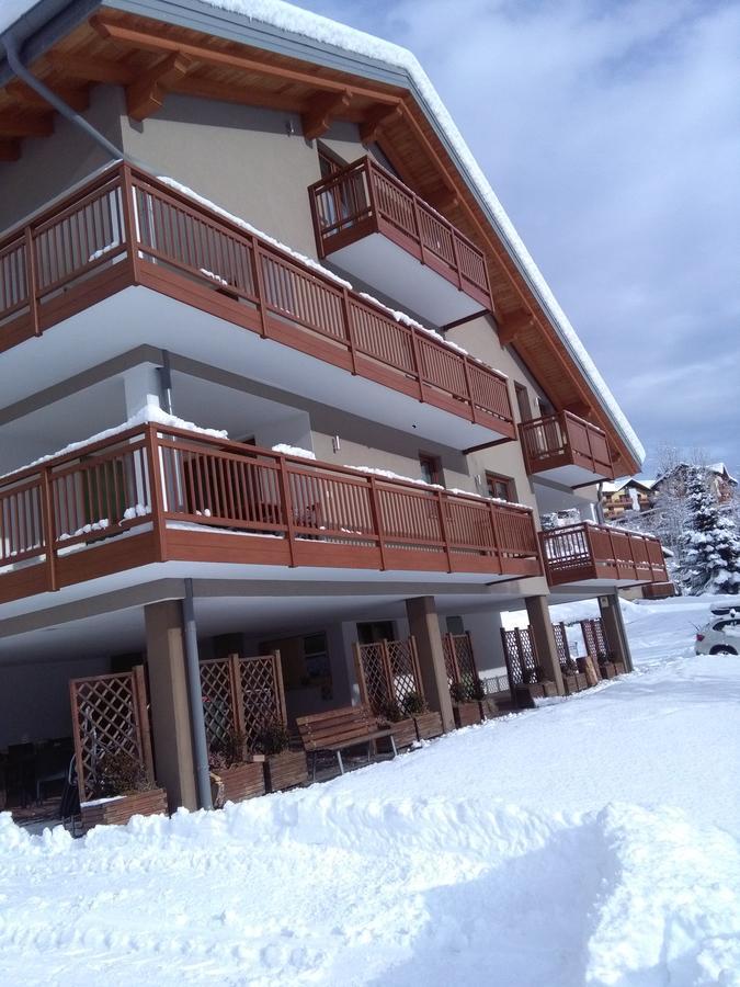 La Casa Al Noce Aparthotel Mezzana  Buitenkant foto